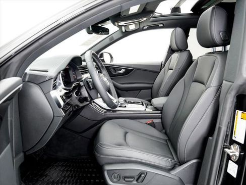 Certified 2025 Audi Q8 Premium Plus w/ Premium Plus Package AWD/4WD image 6