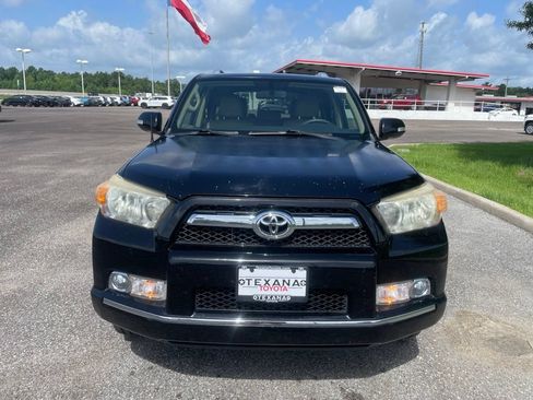 Used 2011 Toyota 4Runner SR5 RWD image 3