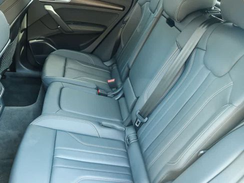 Used 2025 Audi Q5 e Premium Plus w/ Premium Plus Package AWD/4WD image 16