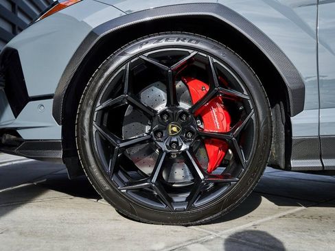 Used 2024 Lamborghini Urus Performante AWD/4WD image 3
