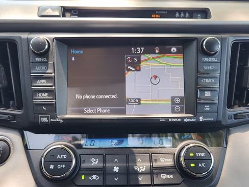 Used 2018 Toyota RAV4 Limited w/ Advanced Technology Package FWD image 17