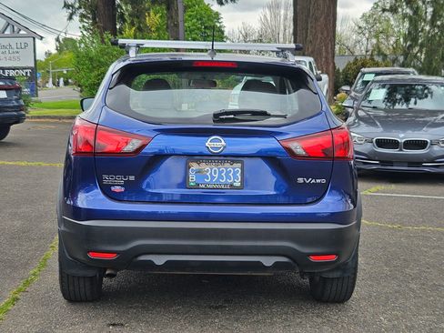 Used 2018 Nissan Rogue Sport SV AWD/4WD image 4