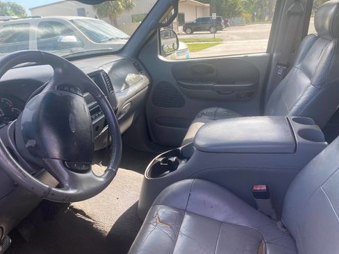 Used 2002 Ford F150 XLT image 5