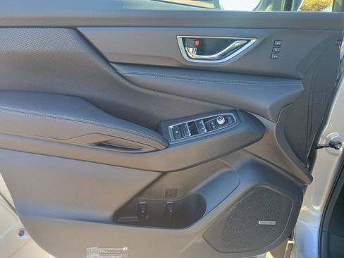 Certified 2025 Subaru Ascent Limited w/ Popular Package #2 image 11