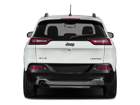 Used 2017 Jeep Cherokee Limited AWD/4WD image 8