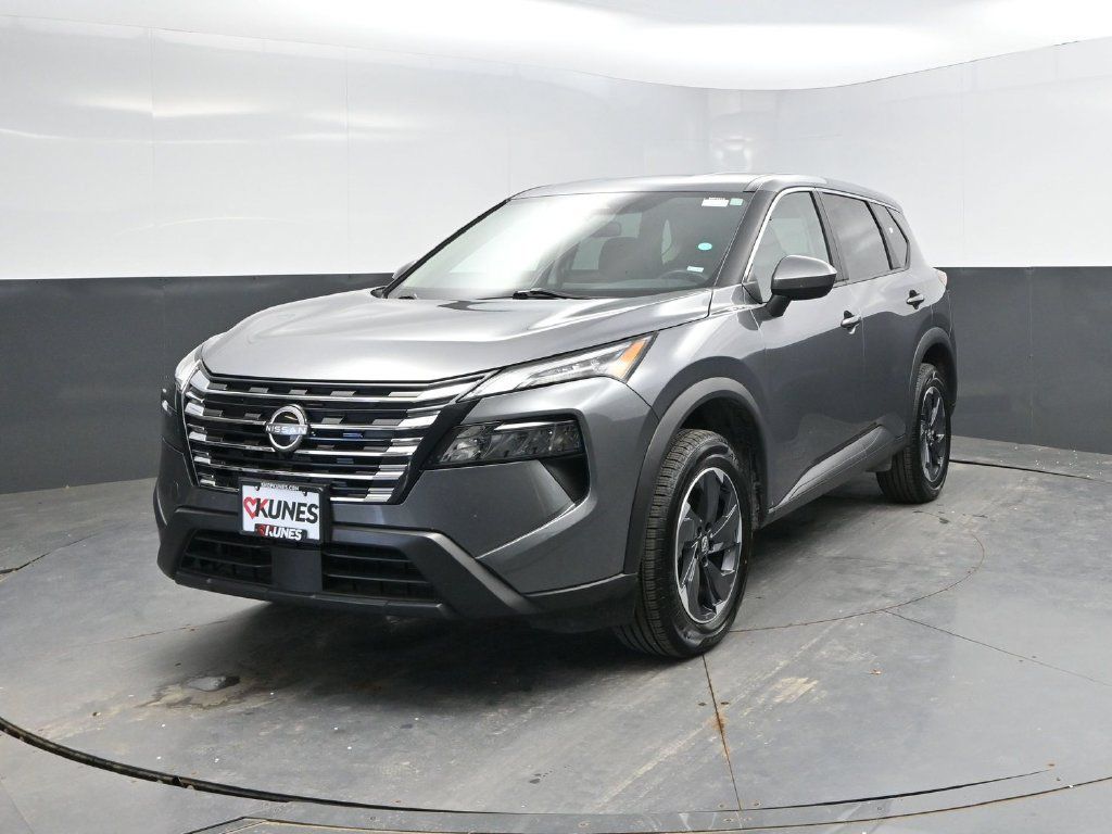Used 2024 Nissan Rogue SV FWD image 3