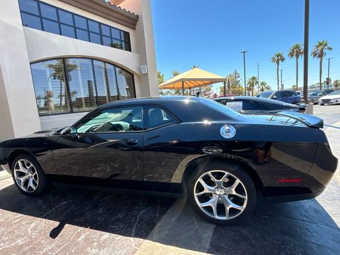 Used 2015 Dodge Challenger SXT Plus RWD image 7