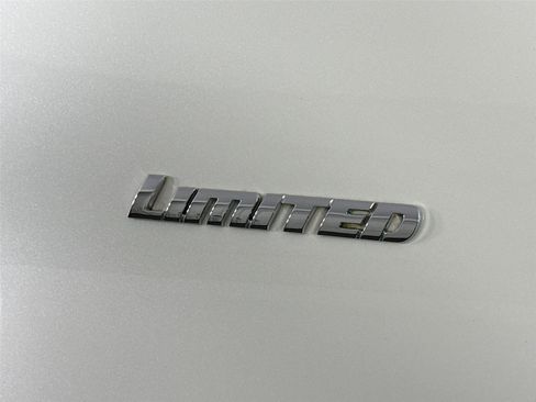 Used 2023 Toyota 4Runner Limited AWD/4WD image 15