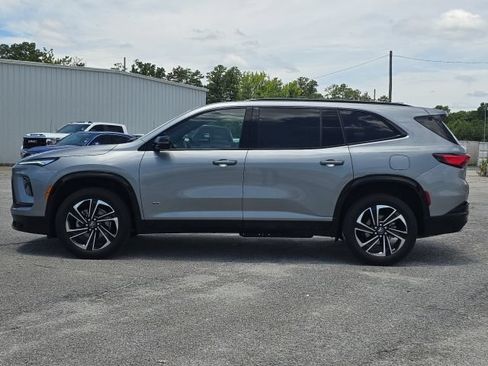 Used 2025 Buick Enclave Sport Touring w/ Power Package FWD image 2