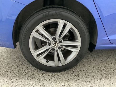 Used 2024 Volkswagen Jetta SE image 11