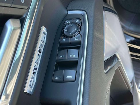 Used 2024 GMC Sierra 1500 Denali w/ Technology Package AWD/4WD image 24