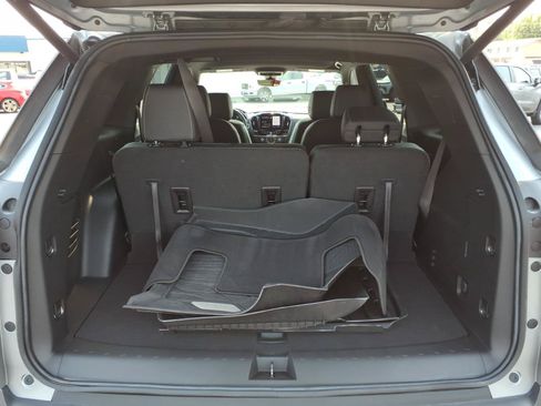 Used 2023 Chevrolet Traverse LT w/ LT Premium Package AWD/4WD image 20
