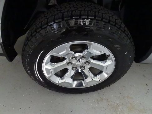 Used 2019 RAM 1500 Big Horn AWD/4WD image 30