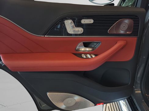 New 2026 Mercedes-Benz Maybach GLS 600 4MATIC image 22