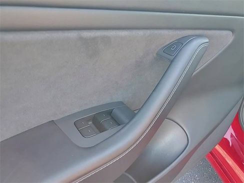 Used 2021 Tesla Model 3 Long Range image 10