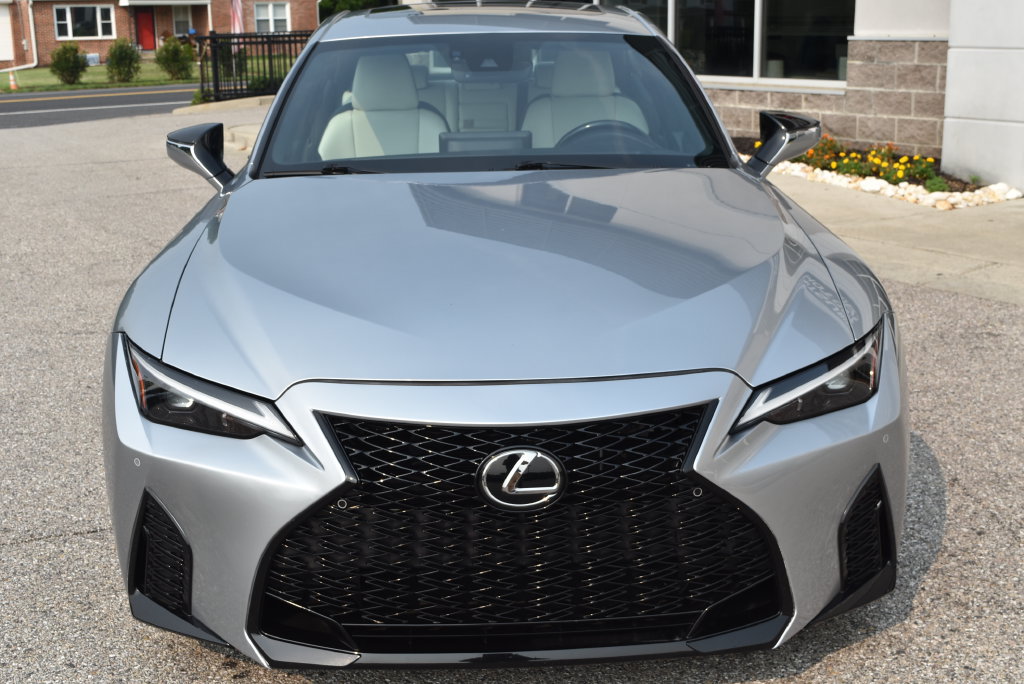 Used 2022 Lexus IS 350 F Sport w/ Navigation Package RWD image 3