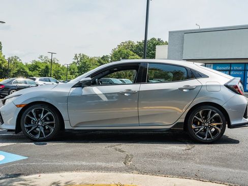 Used 2017 Honda Civic Sport Touring image 4