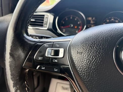 Used 2016 Volkswagen Jetta Sport FWD image 22