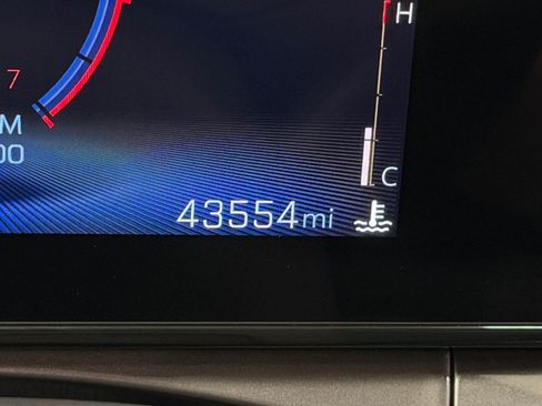 Used 2025 Chevrolet Trax ACTIV w/ Driver Confidence Package image 24