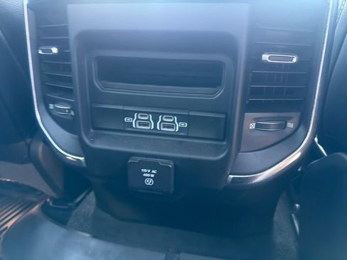 Used 2023 RAM 1500 Laramie AWD/4WD image 29