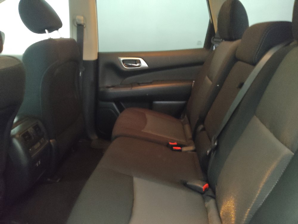Used 2020 Nissan Pathfinder SV FWD image 18