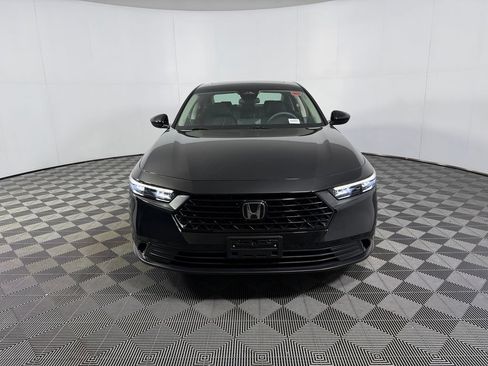 Used 2025 Honda Accord SE image 4