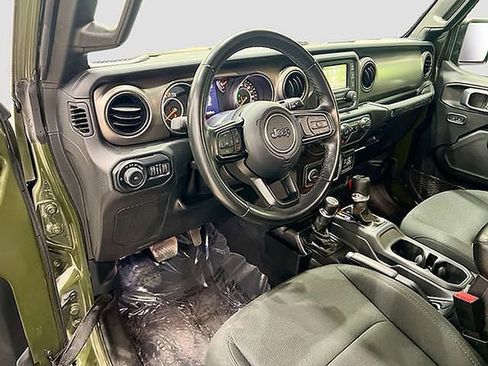 Used 2020 Jeep Wrangler Unlimited Sport image 18