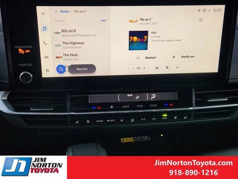 Used 2025 Toyota Sienna Limited AWD/4WD image 17