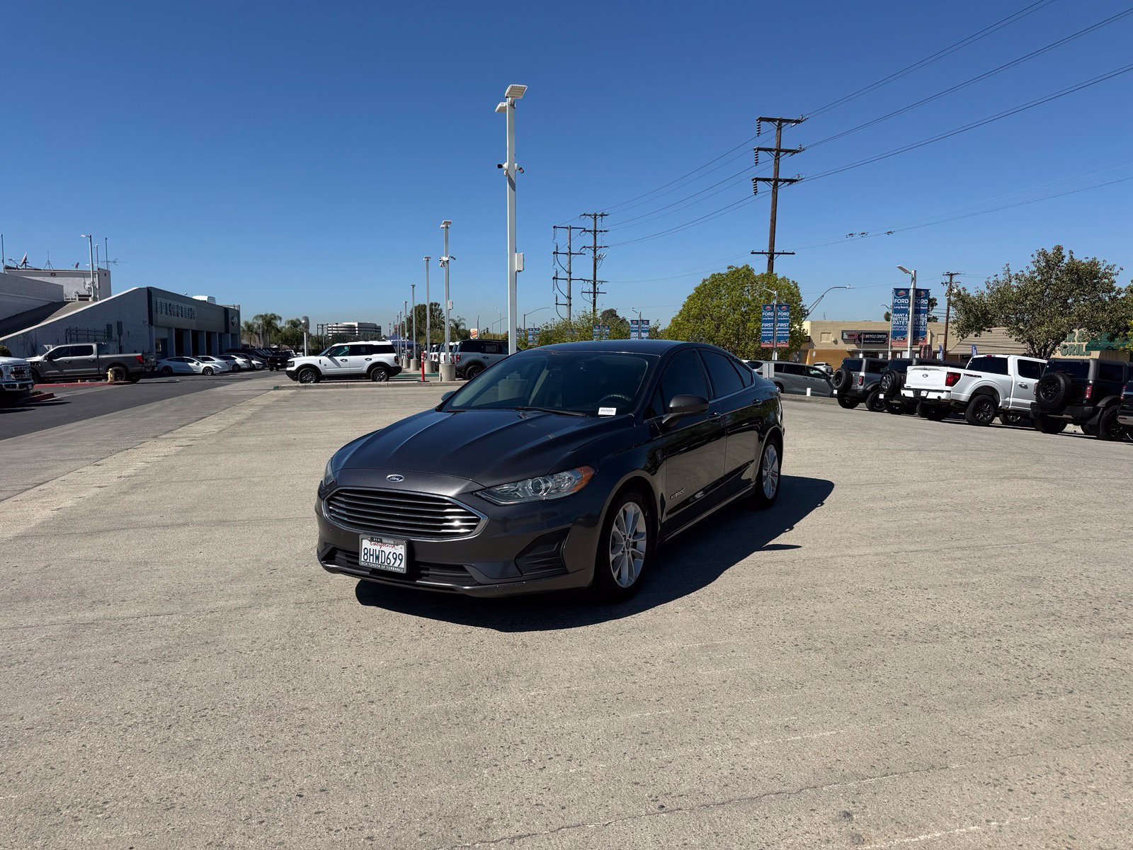 Used 2019 Ford Fusion SE FWD image 1