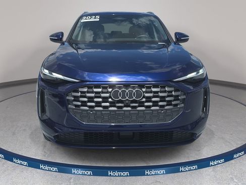 Certified 2025 Audi Q5 Premium w/ Convenience Package AWD/4WD image 2