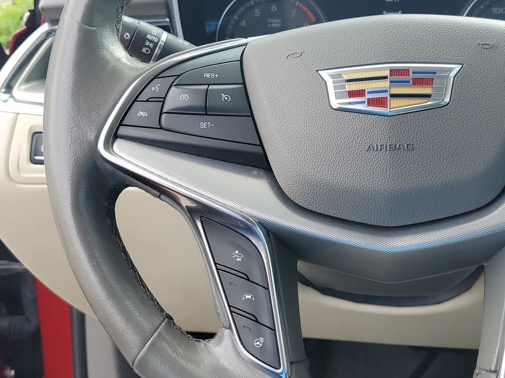 Used 2020 Cadillac XT5 Premium Luxury FWD image 24
