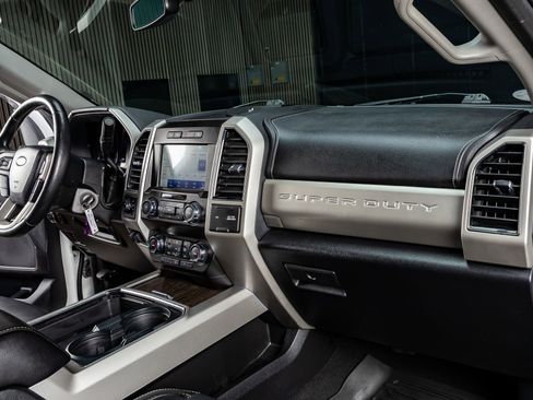 Used 2021 Ford F250 Lariat image 18