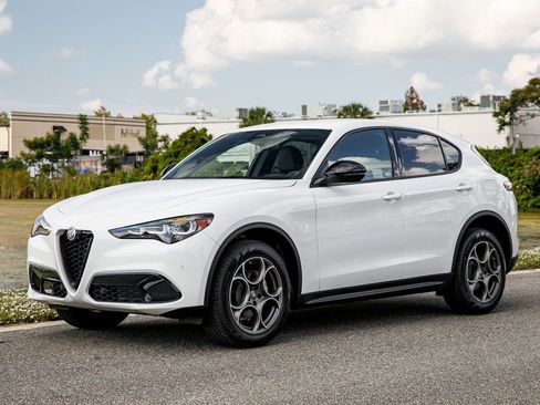 New 2025 Alfa Romeo Stelvio Sprint w/ Convenience Package image 7
