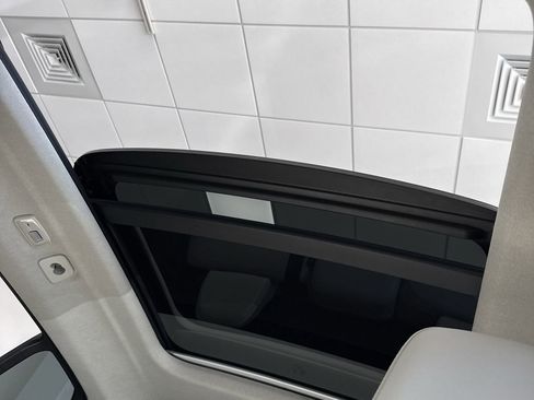 New 2026 Volvo XC40 B5 Plus w/ Protection Package Premier image 15