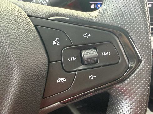 Used 2024 Chevrolet Trax LS FWD image 25