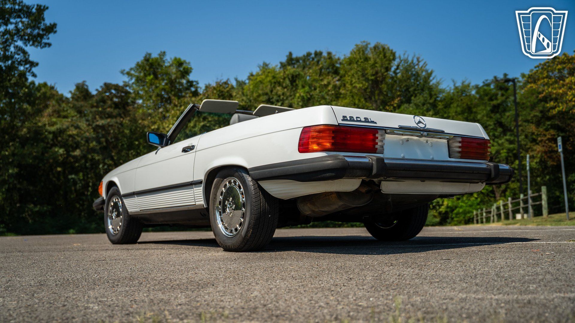 Used 1987 Mercedes-Benz 560 SL image 13