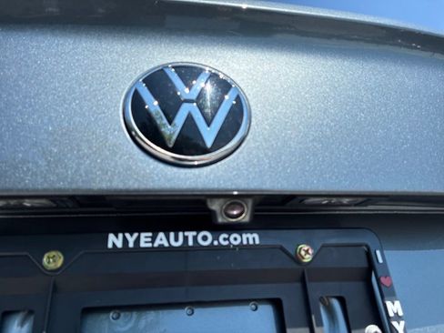 Used 2024 Volkswagen Jetta SE FWD image 38