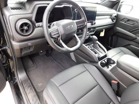 New 2025 Chevrolet Colorado Trail Boss w/ Midnight Edition AWD/4WD image 17