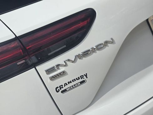 Used 2023 Buick Envision Essence image 9