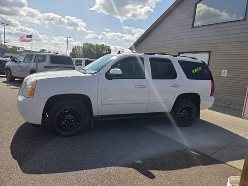 Used 2014 GMC Yukon SLE image 8
