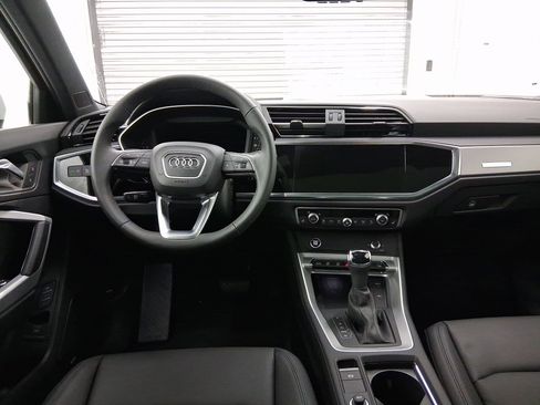 New 2025 Audi Q3 2.0T Premium image 4