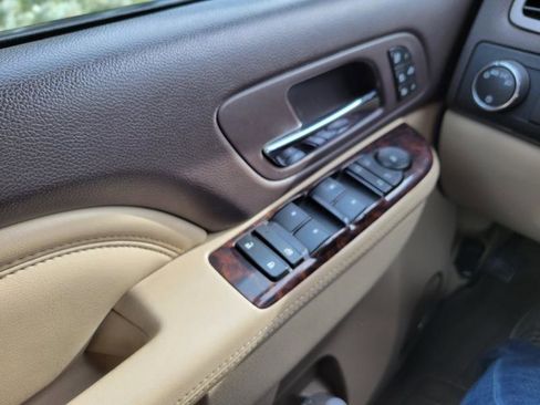 Used 2014 GMC Yukon Denali image 49