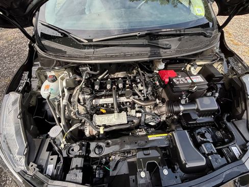Used 2025 Nissan Versa SV FWD image 31