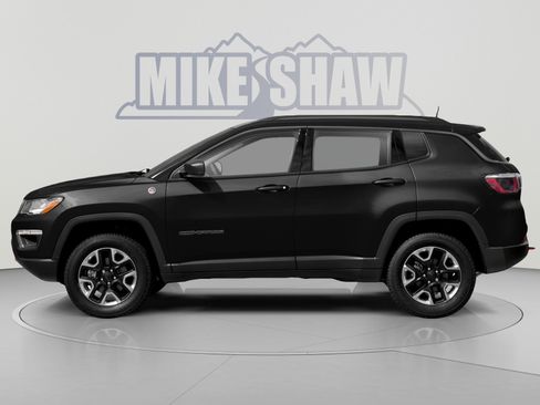 Used 2018 Jeep Compass Trailhawk w/ Leather Interior Group AWD/4WD image 3