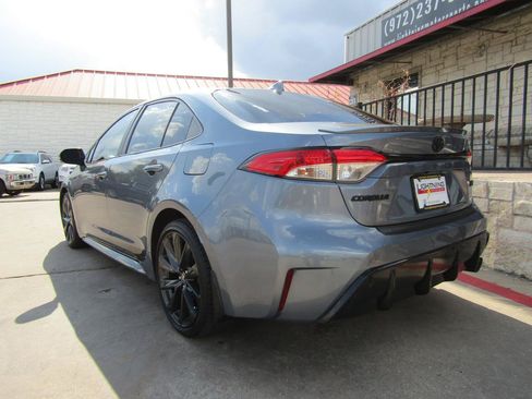 Used 2024 Toyota Corolla SE FWD image 3
