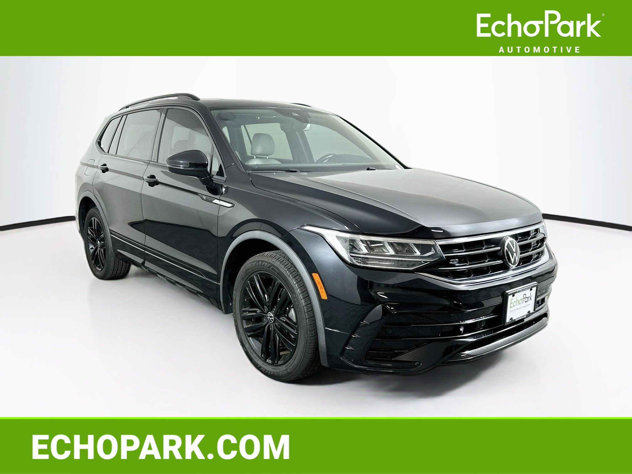 Used 2022 Volkswagen Tiguan SE R-Line FWD image 1