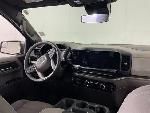 Used 2024 GMC Sierra 1500 SLE AWD/4WD image 32