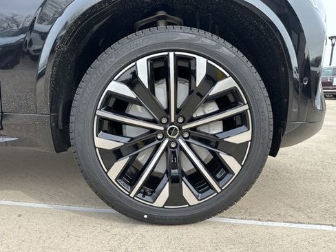 New 2026 Volvo XC90 B6 Plus w/ Protection Package AWD/4WD image 10