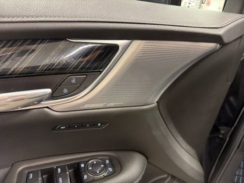 Used 2023 Cadillac XT6 Premium Luxury FWD image 25