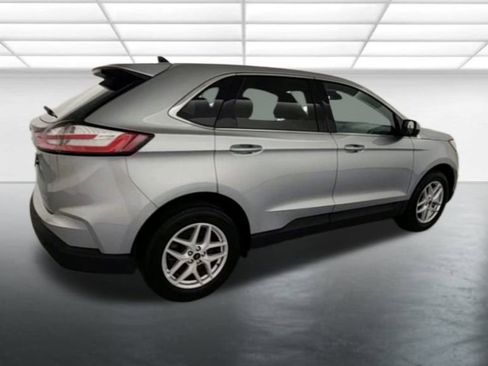 Used 2023 Ford Edge SEL image 8